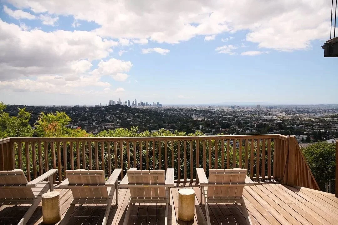 27b4daed89a40e623e369705ea9750e7-uncropped_scaled_within_1536_1152 copy.jpg