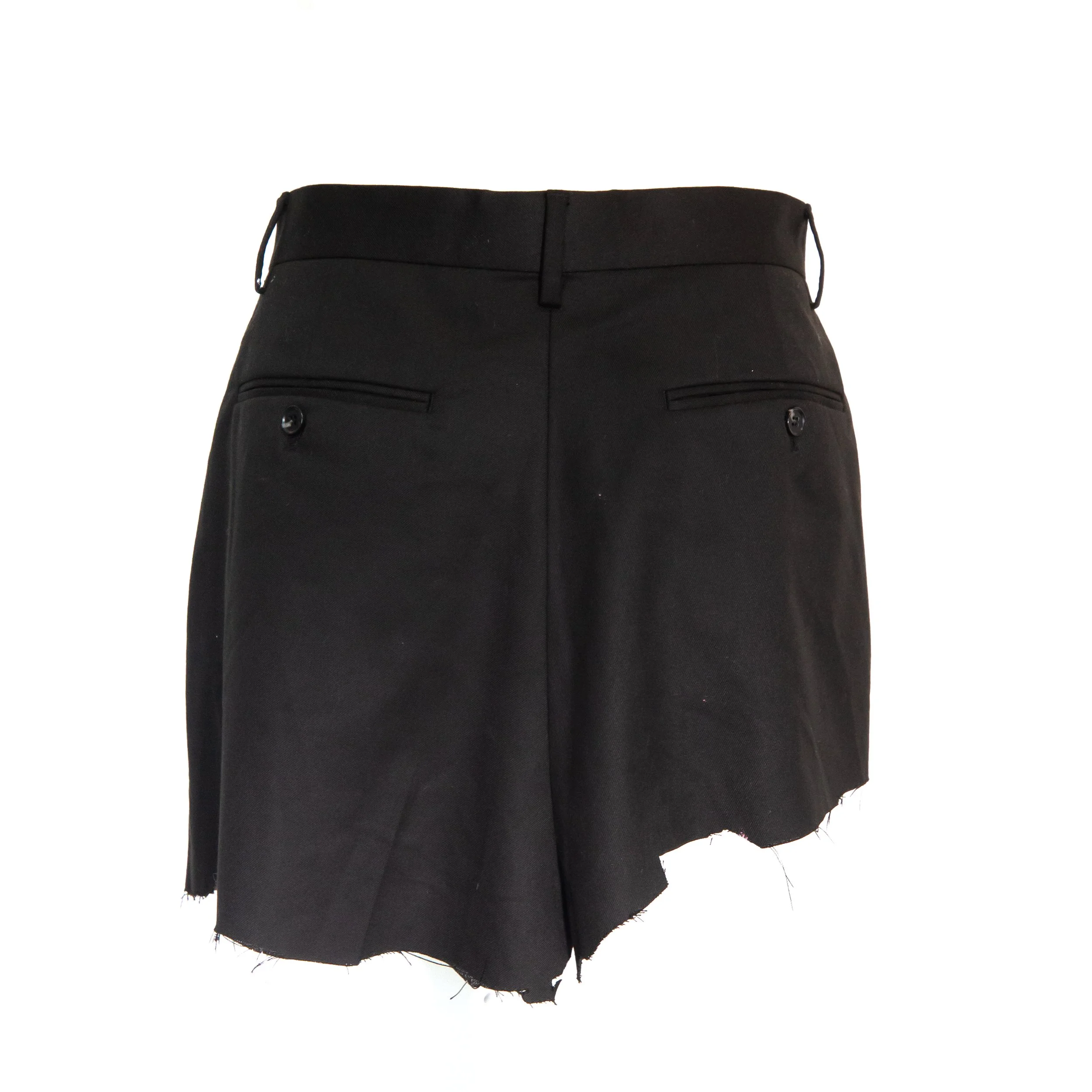 skirt rip bacl man .jpg