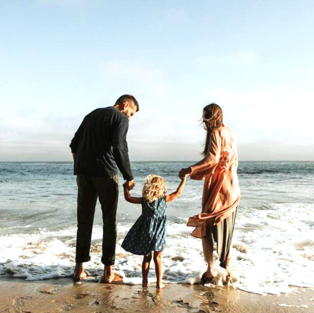 barefoot-beach-cheerful-1574653.jpg