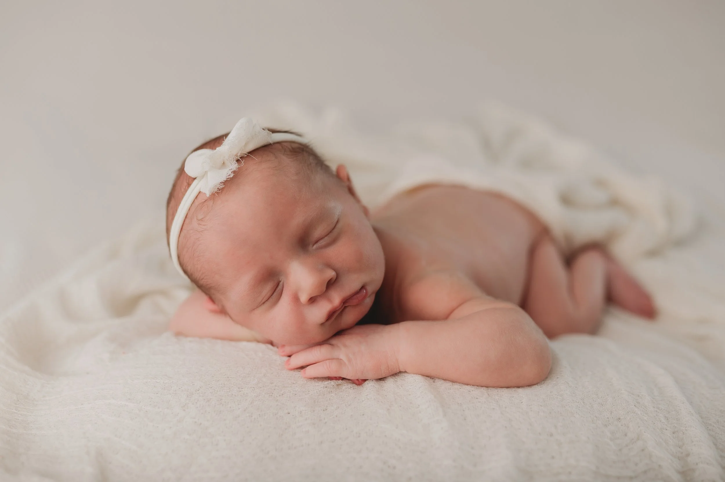 SavannaNewborn-4.jpg