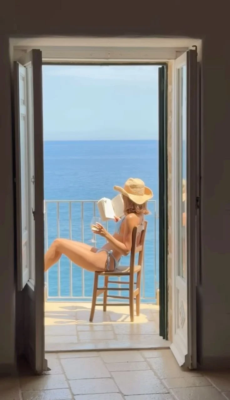 Liana Marisa, summer vacation, reading, wine, view, scenery.jpeg