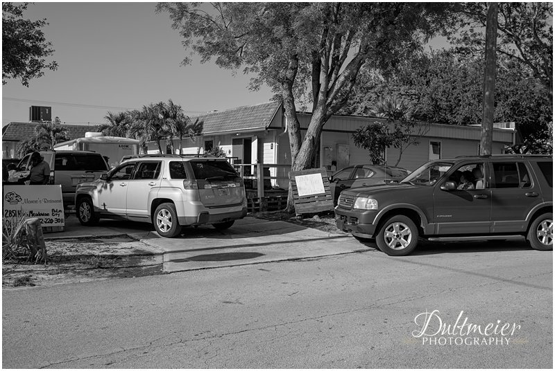  Drive-thru meals, easy and safe. 