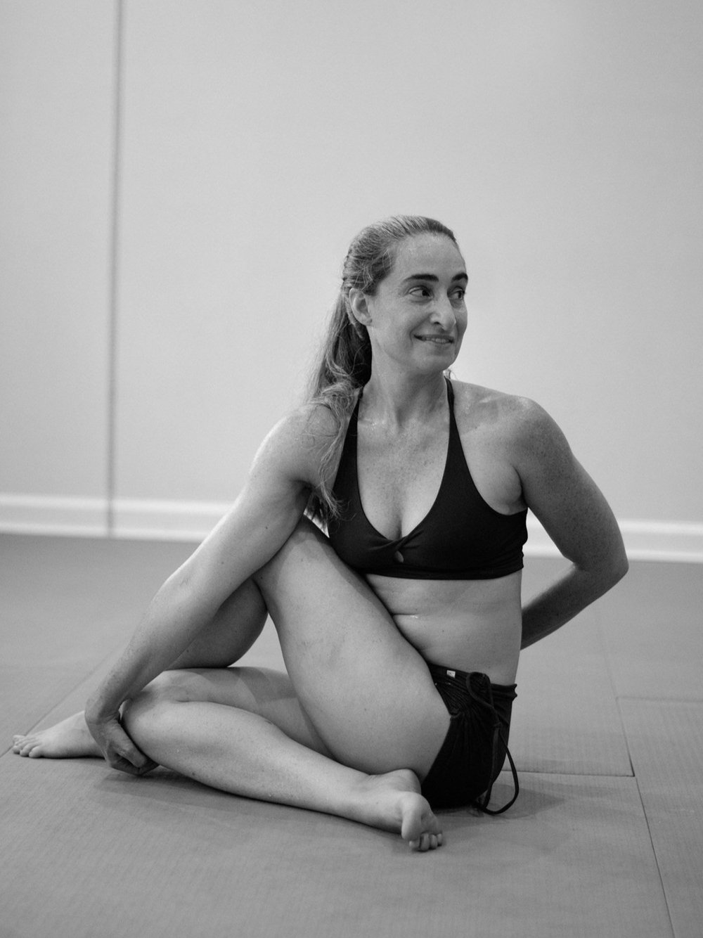 Yoga_2079_dd_bw.jpg