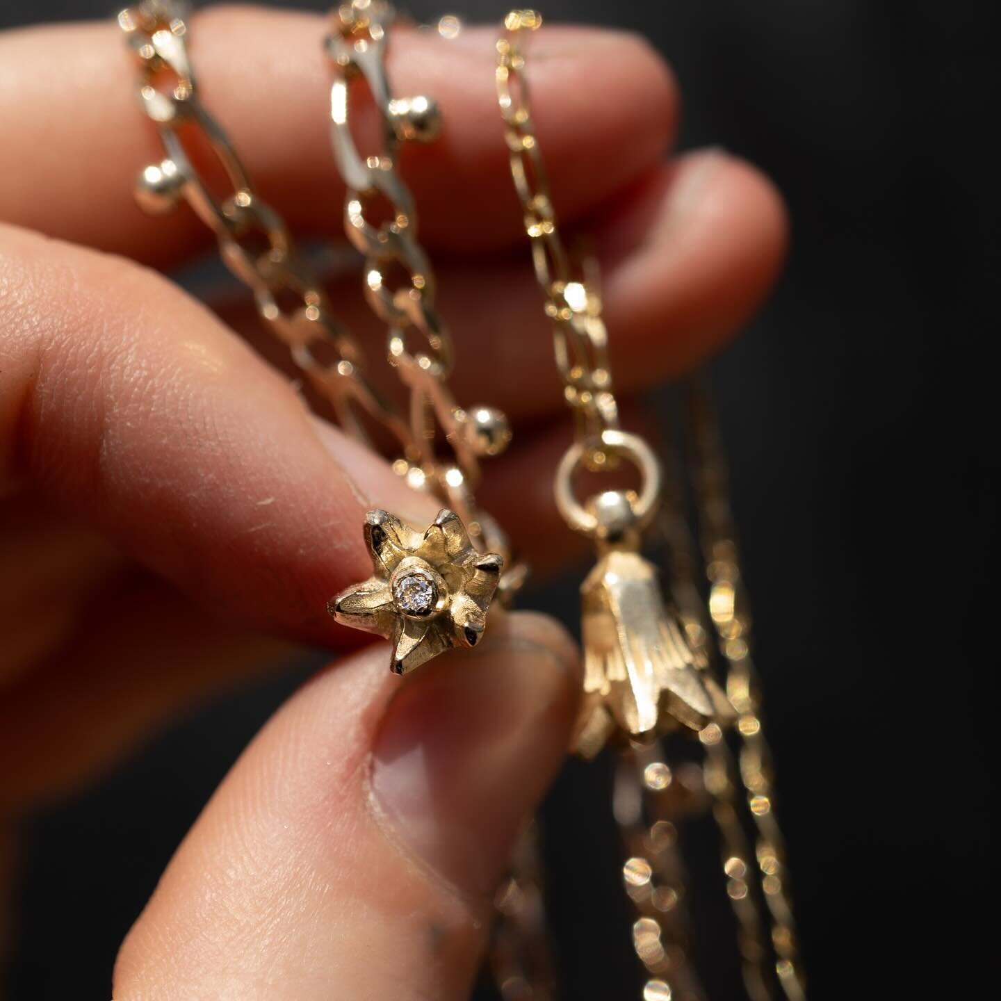 The newest addition to my collection (and my favorite by far!) carved in wax and cast in gold and silver. A fairy bell, or fairy hat! A symbol of nostalgia from my childhood. 

I remember singing this song in the garden with my sisters&hellip;

White