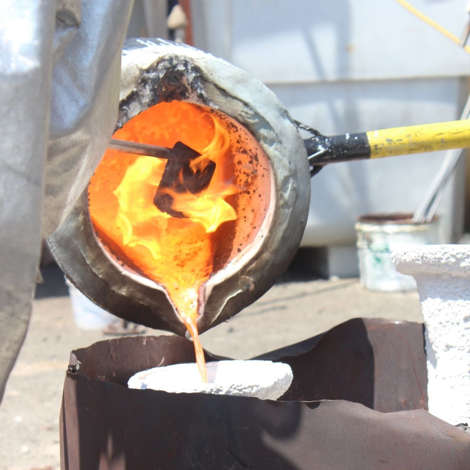 Iron-pour_0106-scaled-e1626101365225.jpeg