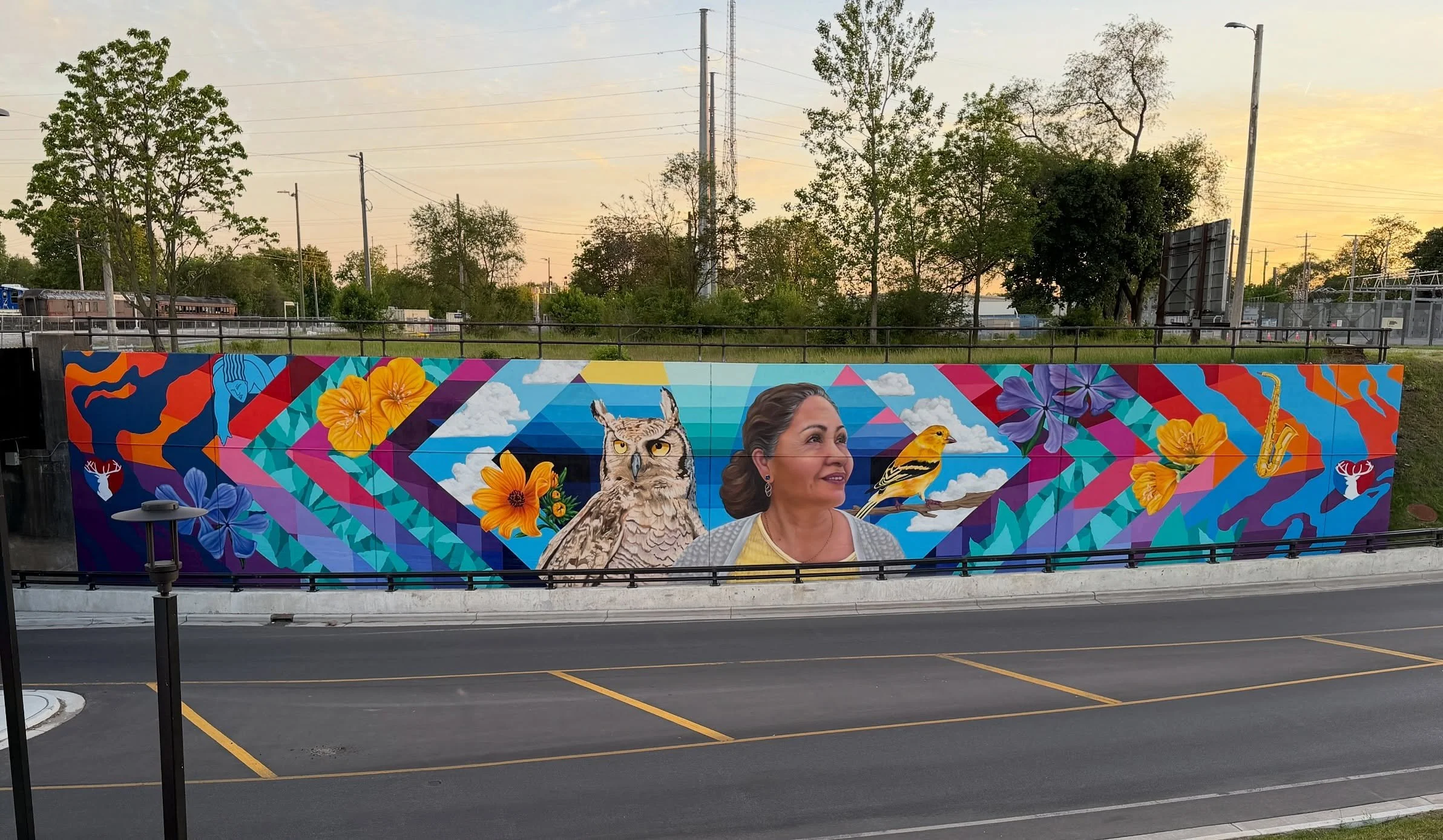 Final Photos of our Elkhart murals! Collaboration between @everydayresearch and @alex_ann_allen.  The biggest thanks to Alex for leading this project and bringing us on 💕🥳✨

Get ready for spam cause I have a lot more photos than this to share.  Thi
