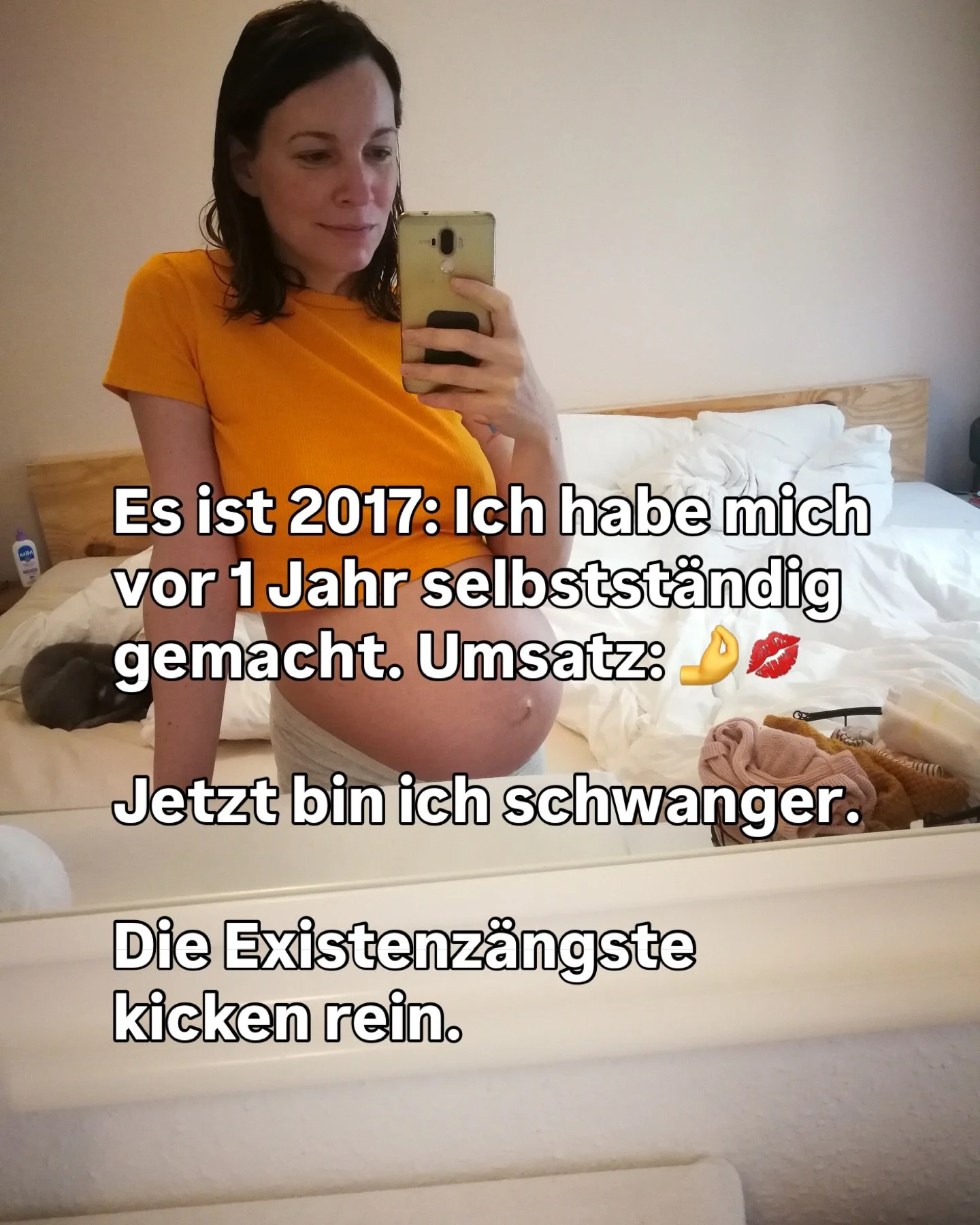 Das ist f&uuml;r alle M&uuml;tter &amp; Unternehmerinnen, die ALLES auf einmal machen, denken, f&uuml;hlen. Ich sehe euch. 🫶

Hi, ich bin Julia, Online-Unternehmerin und 3-fache Mom.

Ich zeige meinen Clients, wie sie mit emotionalem Storytelling, H