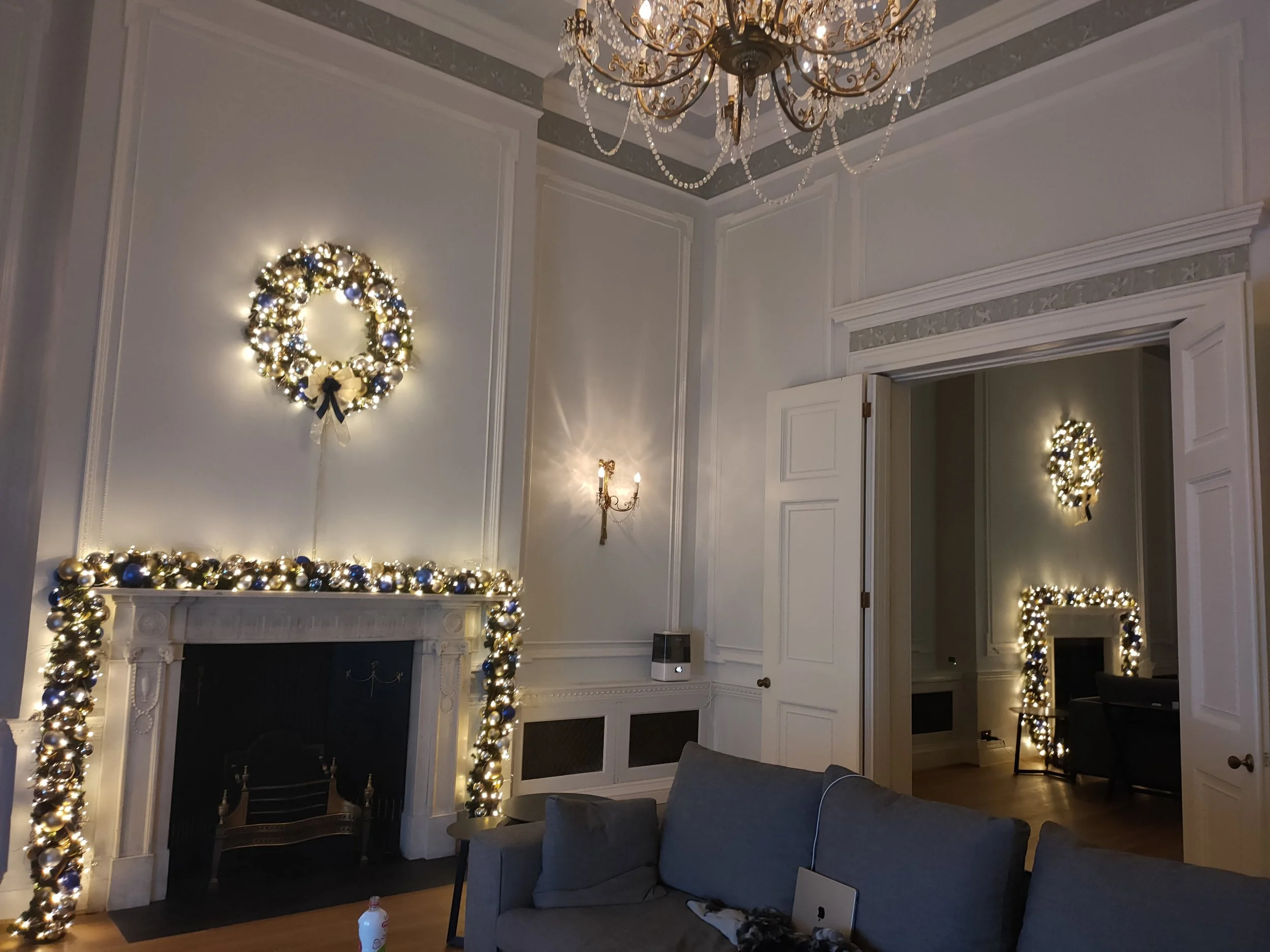 Christmas House Decorators Professional decorating for residential