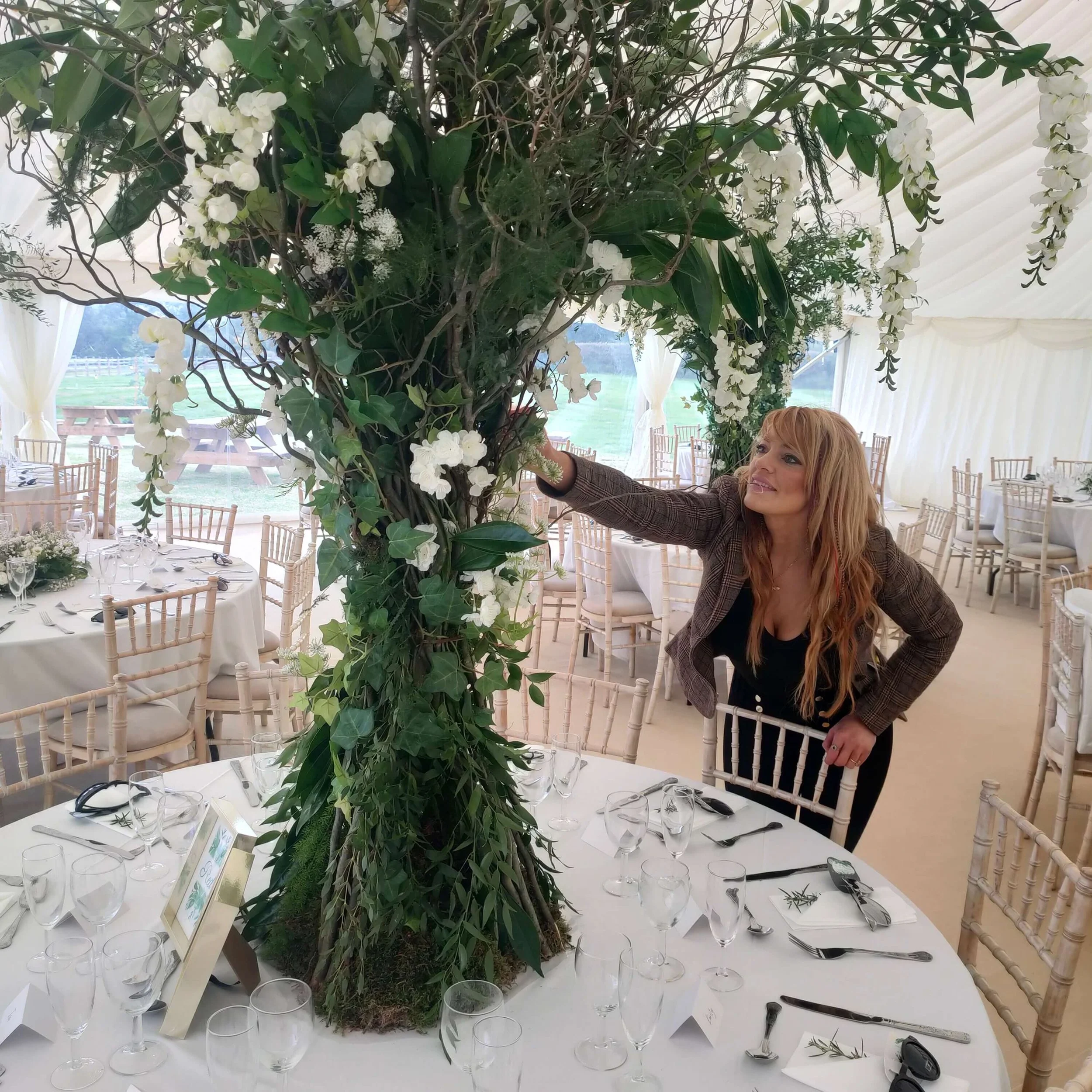 Wedding Floral Design and Styling by HeiDesigns