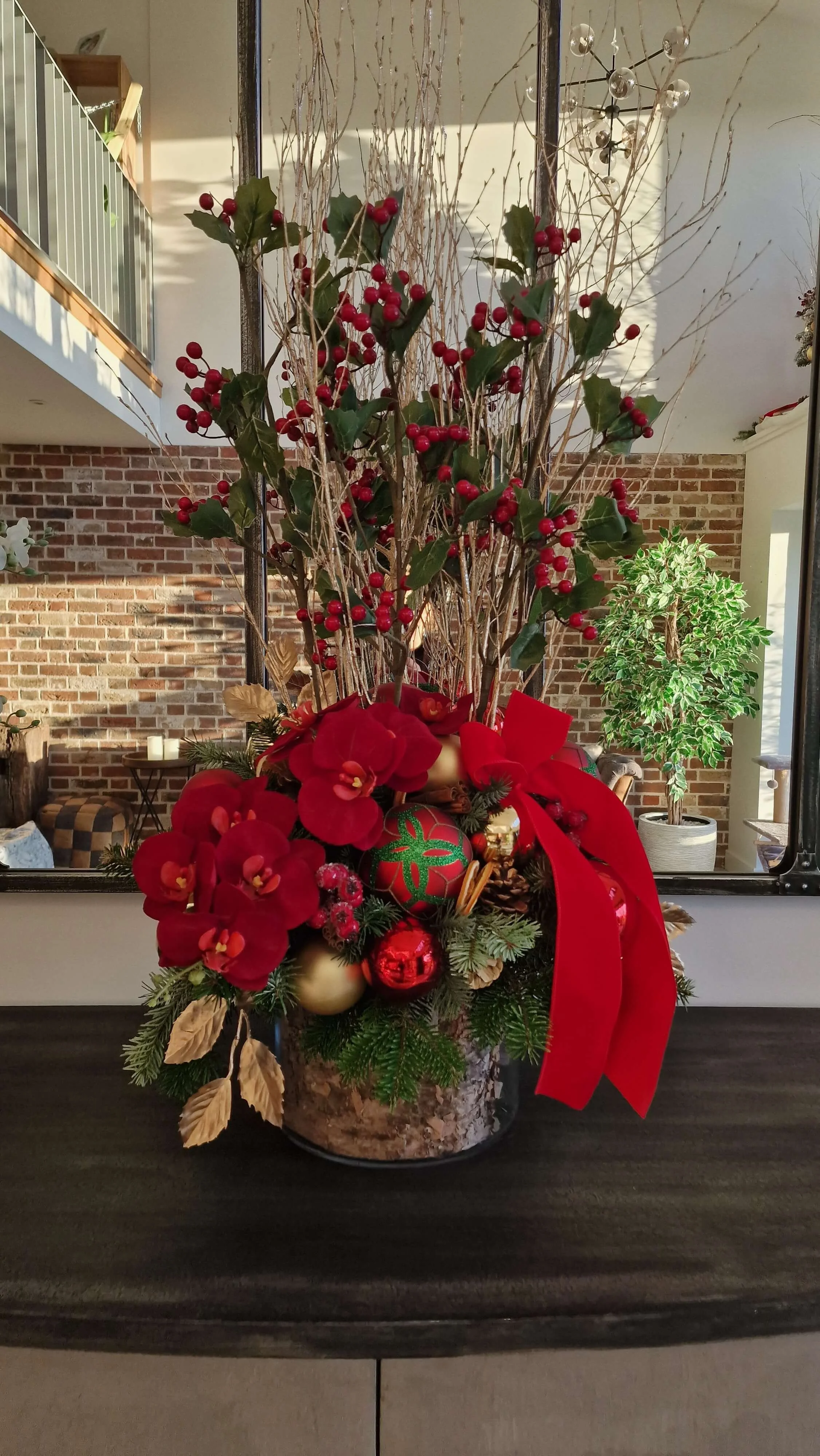 Luxury Christmas Flower Arrangement by HeiDesigns