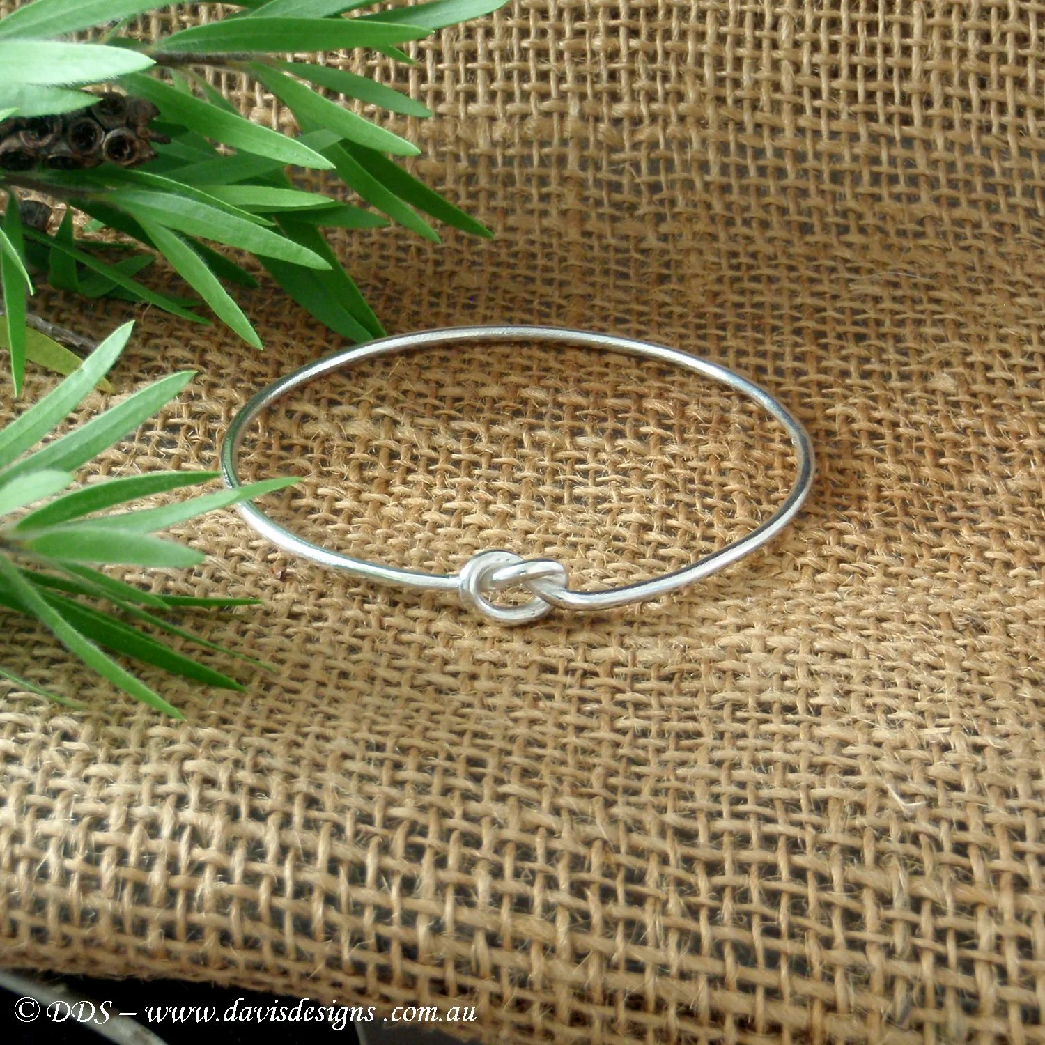 Love knot Brushed Silver bangle (925)