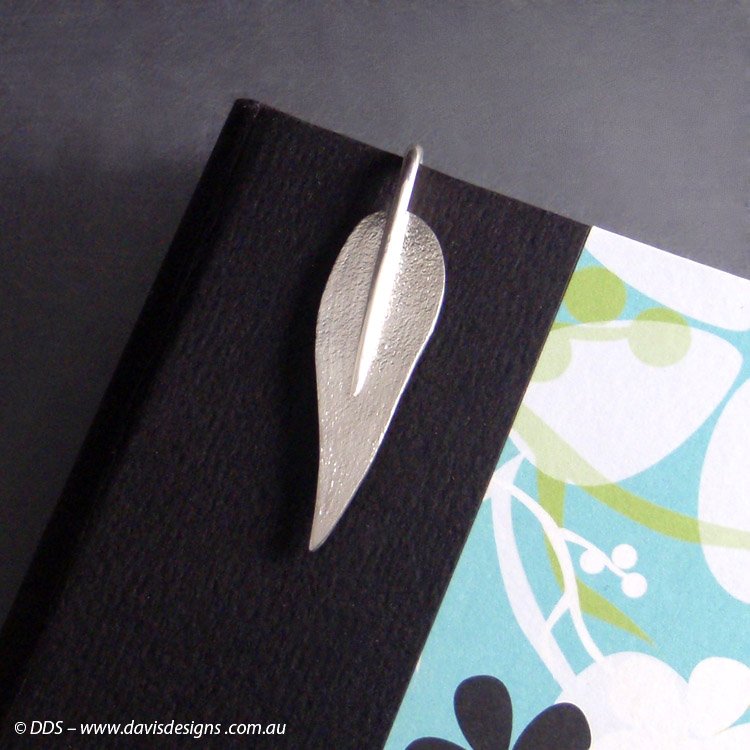 Australian bush leaf bookmark (925)