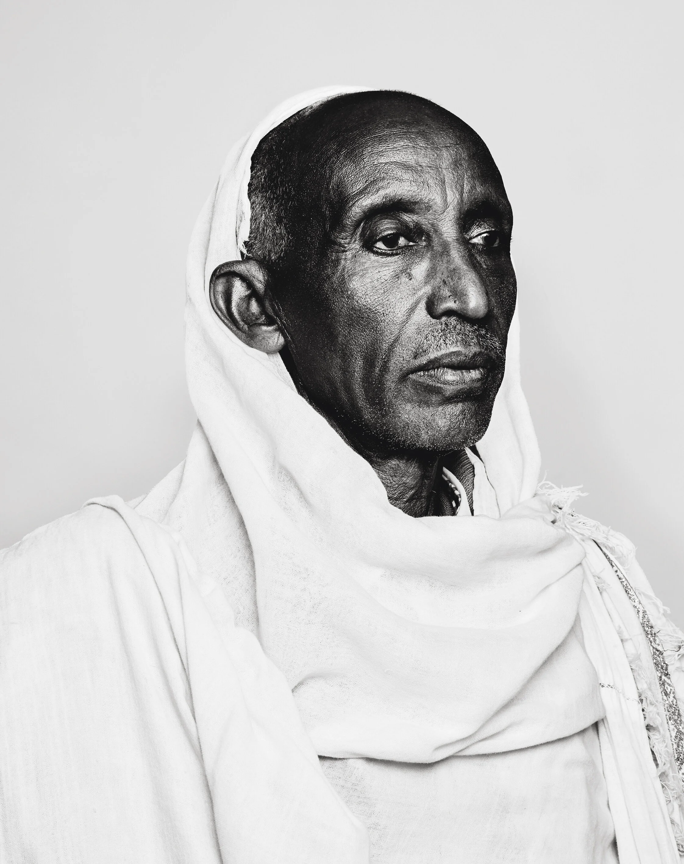 Weaver, Addis Ababa, Ethiopia (Large Print)