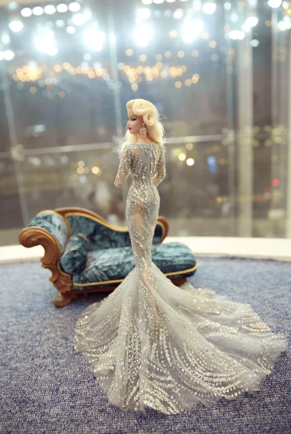 Beautiful Sparkly New Years Eve Dress Options - Plastically Perfect 03.jpg