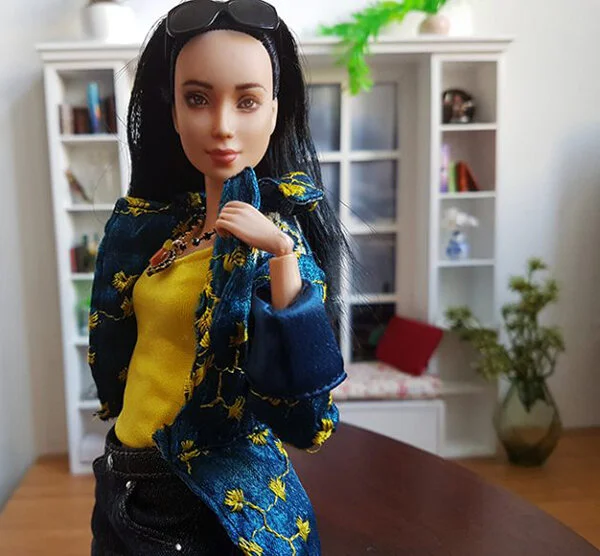 OOAK Made to Move Black Hair Barbie, Eve, Plastically Perfect - OOTD winter blues and summer yellow 03.jpg