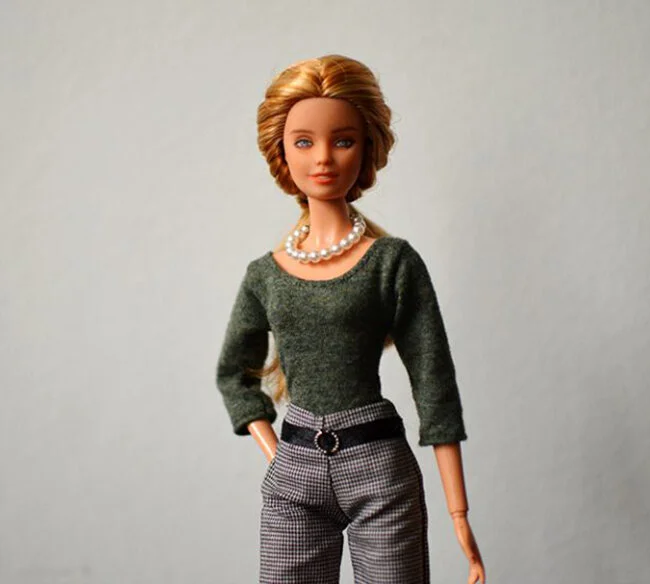 OOAK repainted Fashionista Barbie, Willow, Plastically Perfect - OOTD capsule wardrobe outfit 14, pic 01.jpg