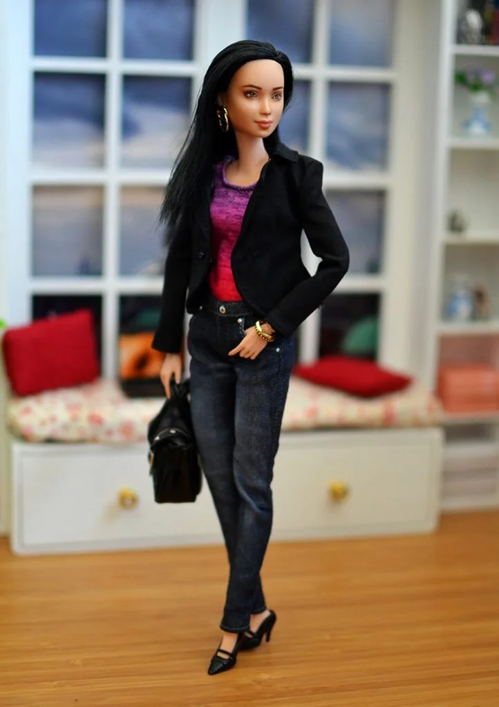 OOAK-Repainted-Black-Hair-Made-to-Move-Barbie-OOTD-Black Blazer with Jeans 04.jpg