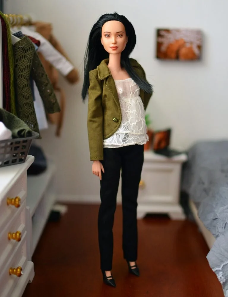 OOAK-Repainted-Black-Hair-Made-to-Move-Barbie-OOTD-Business-Casual Pic 02.jpg