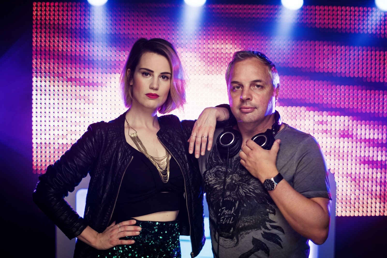 bandshopper.nl-dj-and-lady-laura-dance-show-feest-party.jpg