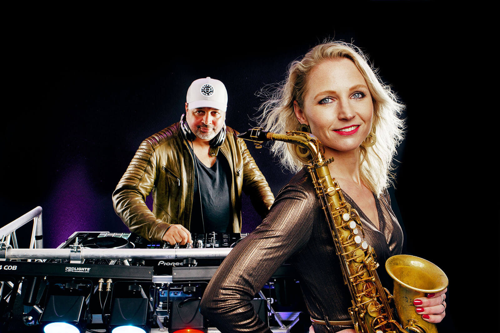 Saxy-Kirsten-saxofiniste-dj-and-sax-Saxofoon.jpg