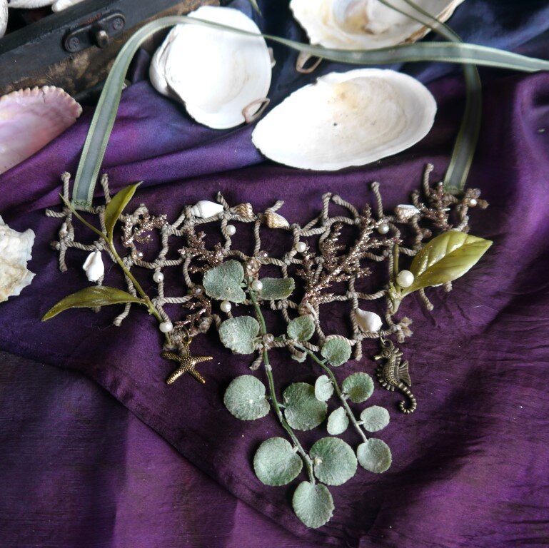 mermaid- net necklace seaweed (Medium).JPG