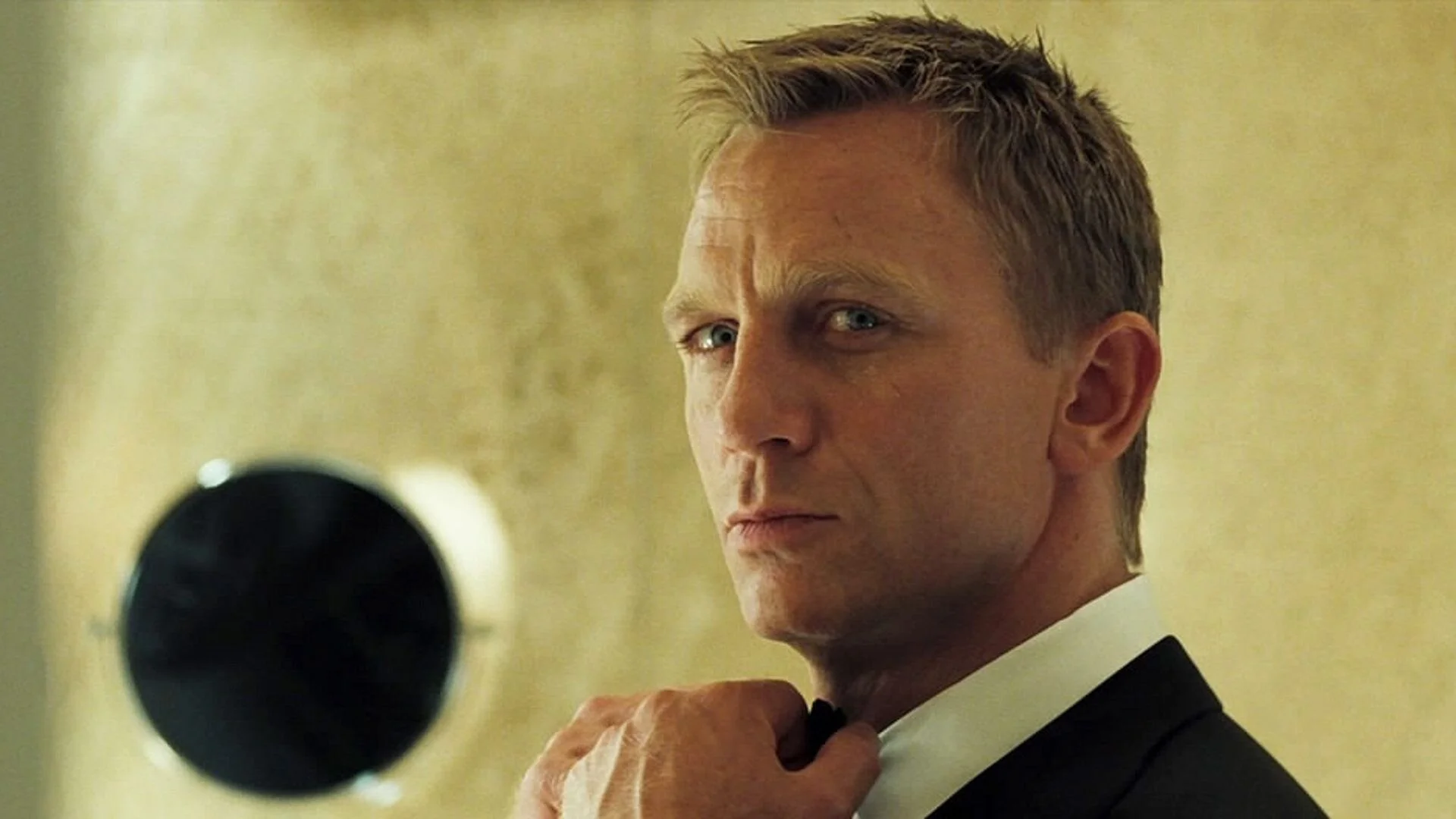 Casino Royale (dir. Martin Campbell, 2006) - Review