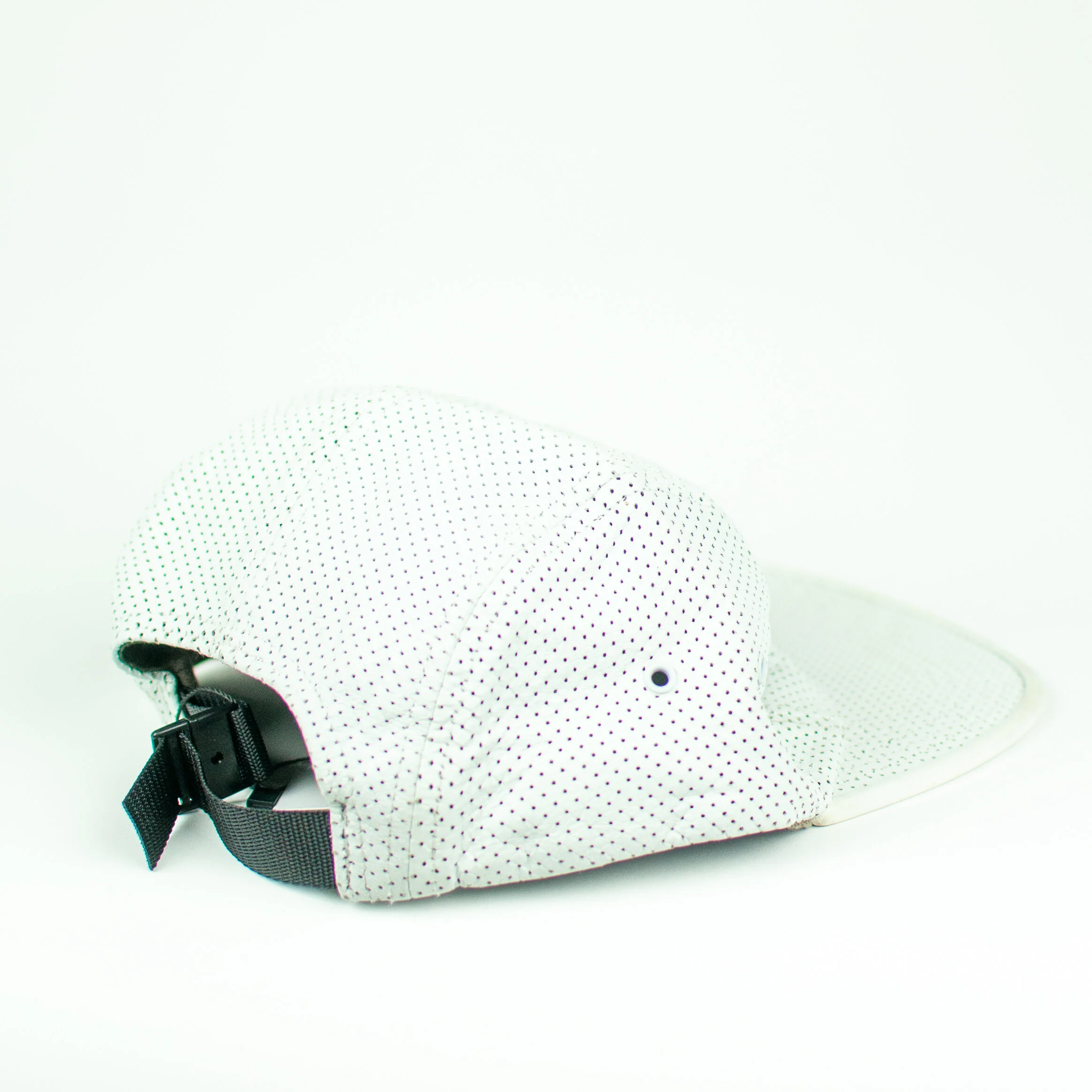 SS19 Supreme Holographic Logo Camp Cap 