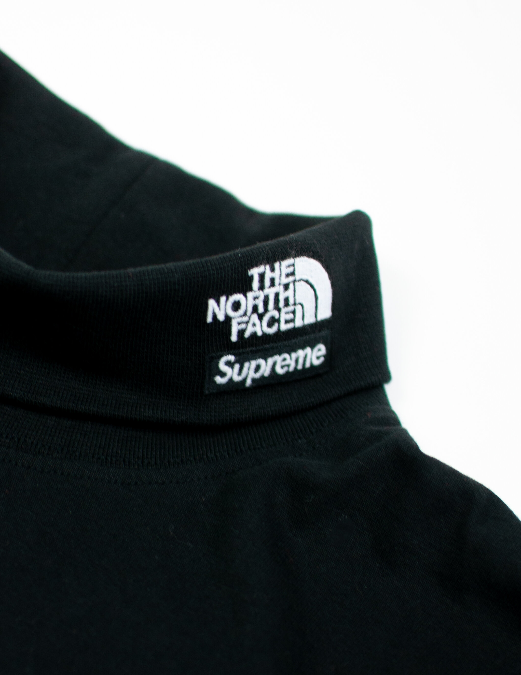 M Supreme®/The North Face® RTGTurtleneck - www.sorbillomenu.com