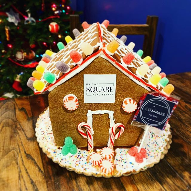 Today we made a gingerbread house (shout out to @onthesquarerealestate for the supplies!). First time but not so bad! I'd move in. Or destroy it through eating. Either or. #christmas #holidays #gingerbread