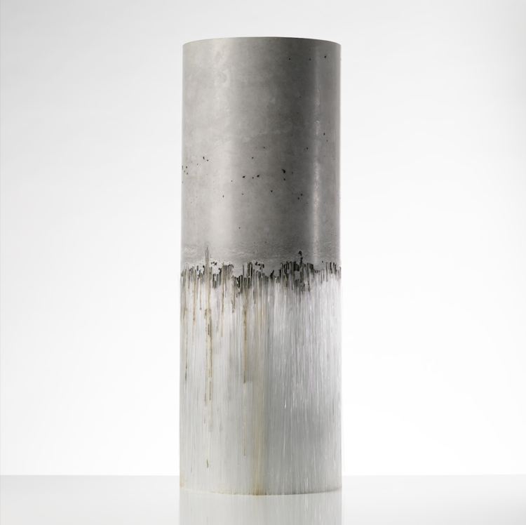Dichotomy I, 85 x 31 x 31 cm, glass and concrete, 2017.