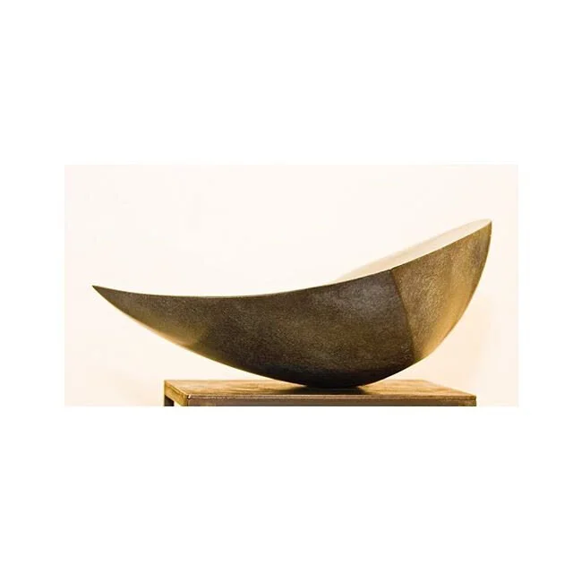 TIDE in Statuario marble and bronze (20 cm high x 65 cm long x 45 cm wide)