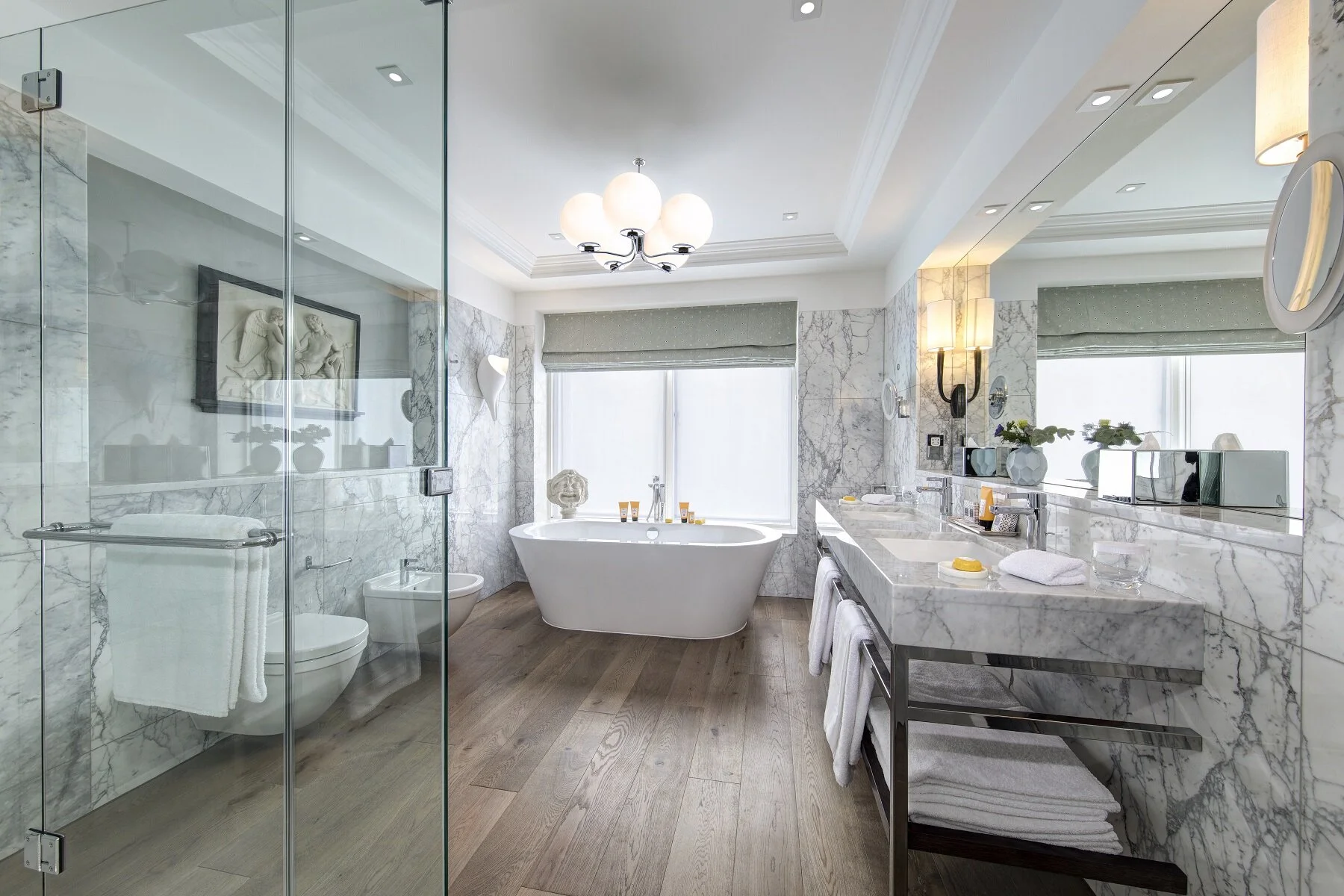 The Balmoral - Glamis Suite 6.JPG