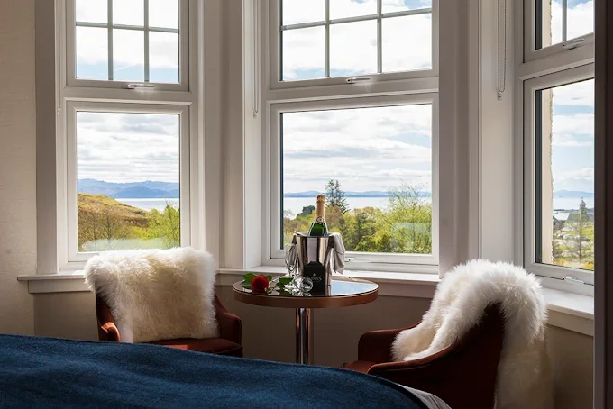 Toravaig House Hotel Standard Room Champange for two.webp