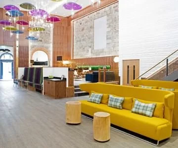sandman-signature-aberdeen-lobby-01.jpg