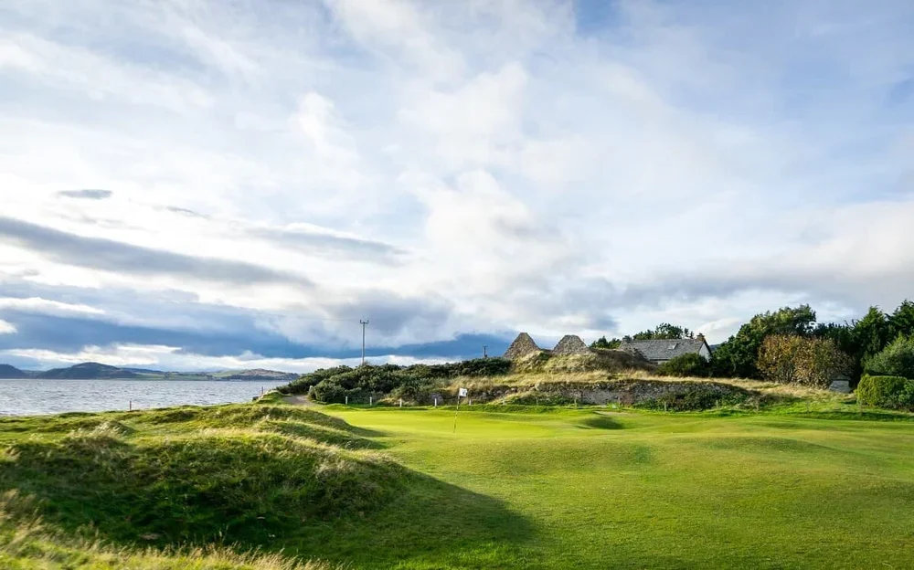 Fortrose-and-Rosemarkie-5th-Green.jpg.webp