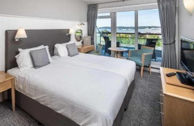 standard-room-sea-view-jersey-hotel-cristina-jersey-2-400x260.jpg
