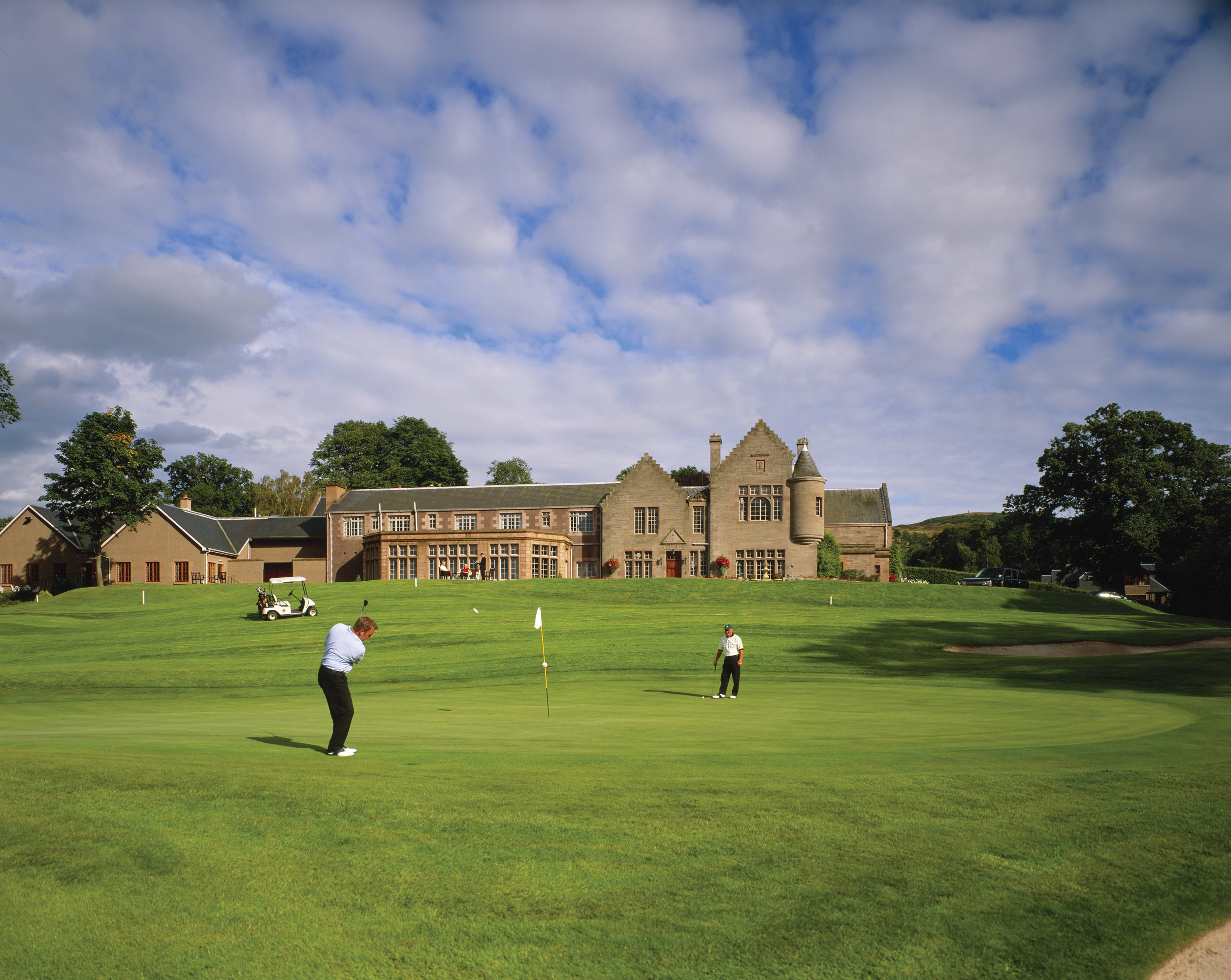 Murrayshall Hotel and 18th green 2.jpg