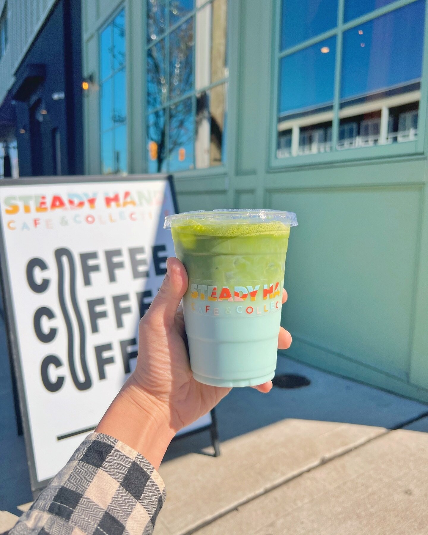 Coffee coffee coffee &amp; sometimes tea too!
Our Blue Jasmine Tea Latte (pictured with matcha added) screams 🦋 SPRING IS HERE 🪷 😮&zwj;💨😮&zwj;💨😮&zwj;💨 we made it.