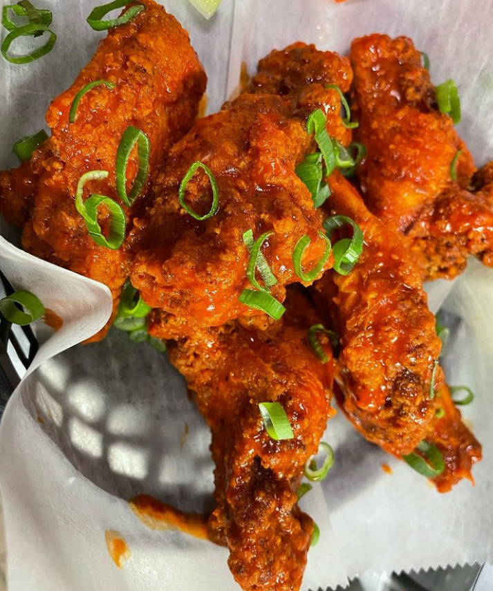 A Guide to Wine and Dine on Grand Street