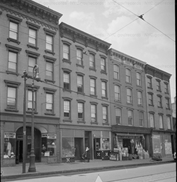 Tell Your Stories About Grand Street!