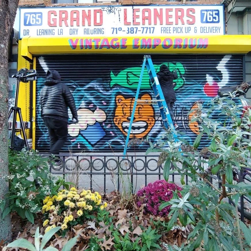 Grand Leaners Brings New Mural To Grand Street