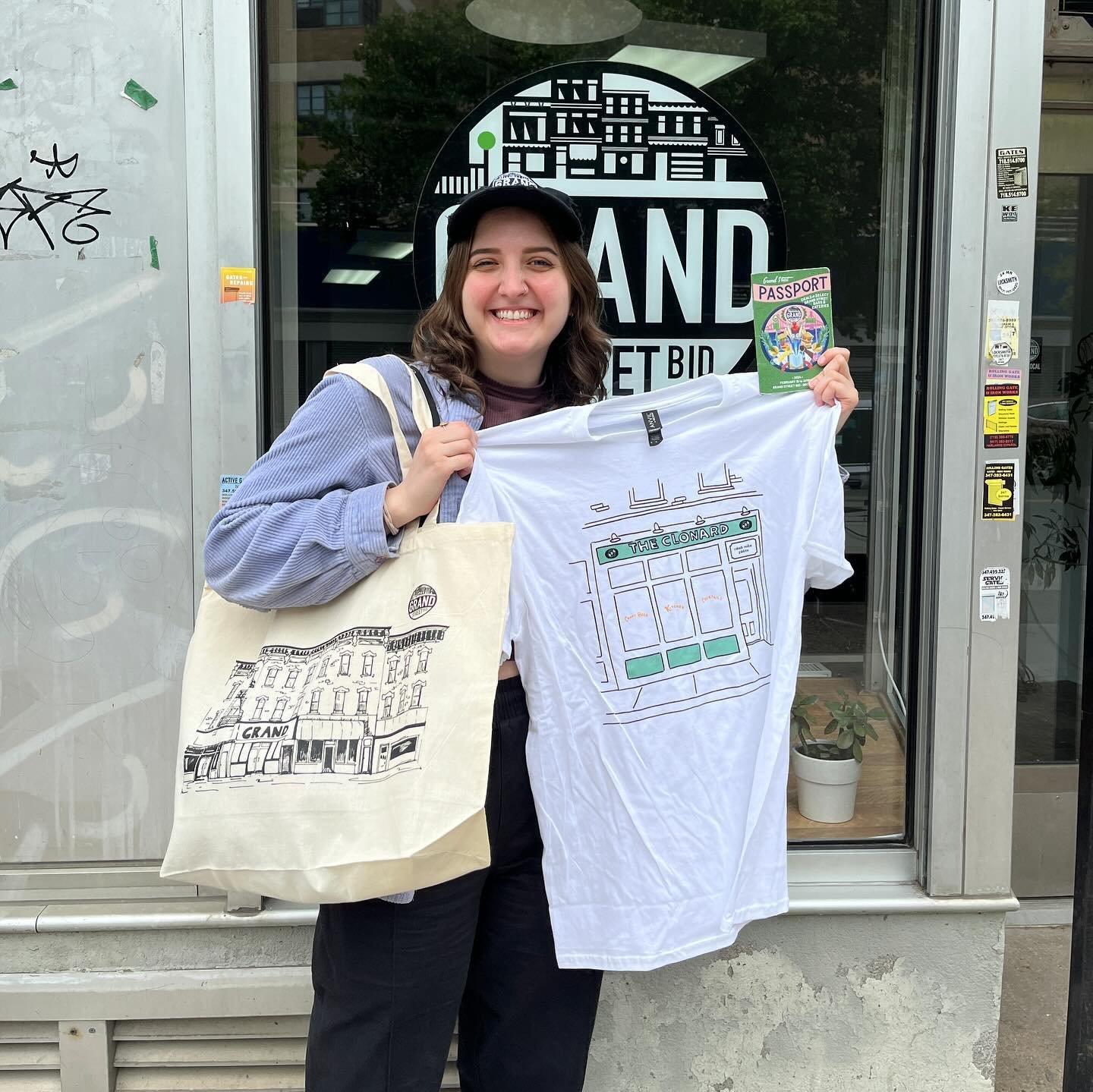 Congratulations to @abi.milner on getting all 22 stamps in the Grand Street Passport! Abi visited every restaurant, eatery, and bar in the passport book; a mix of spots they had already loved and new favorites! Abi won merch from @theclonardbar , @cr