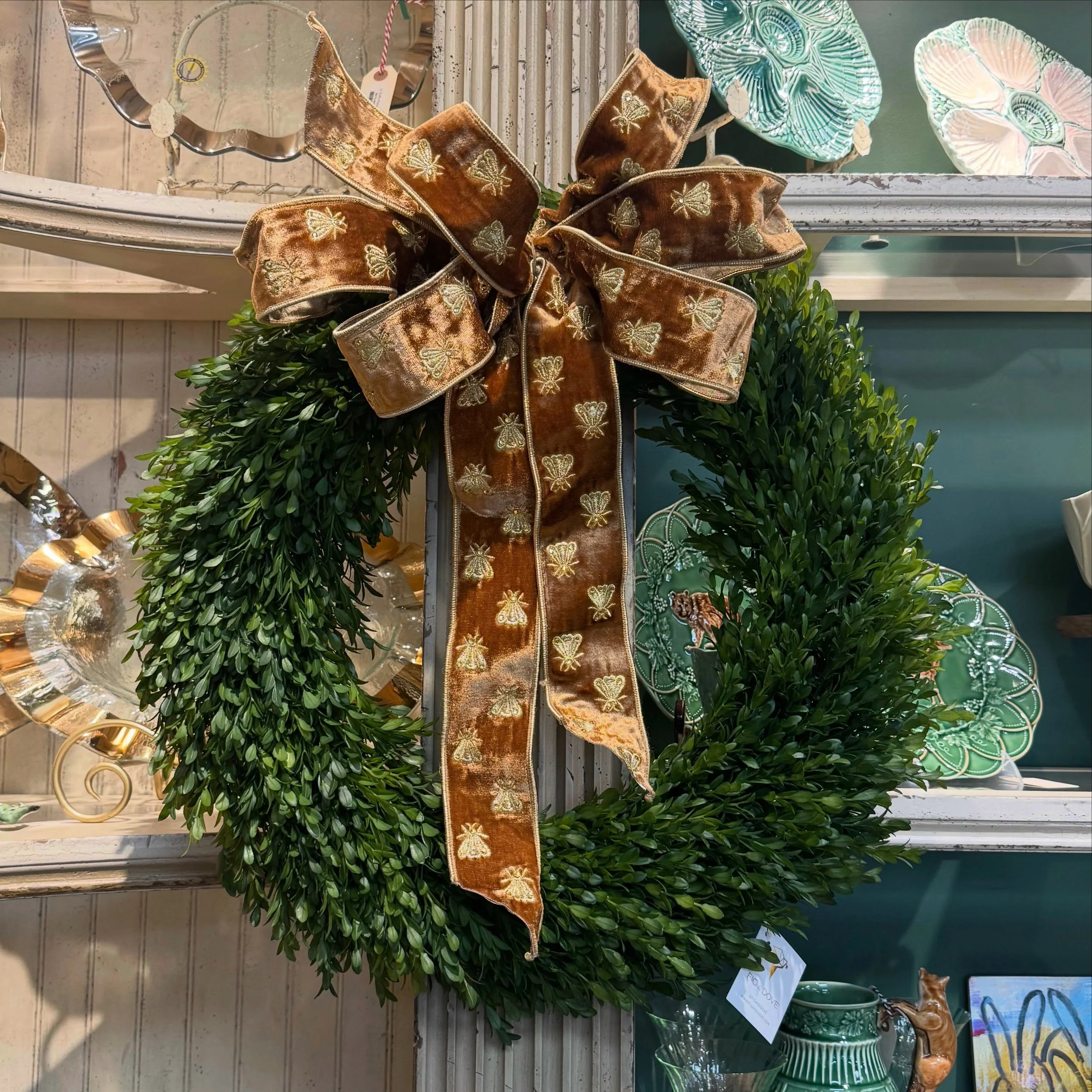 Beautiful velvet ribbon &amp; boxwood wreath 🍂🍁🍂🍁