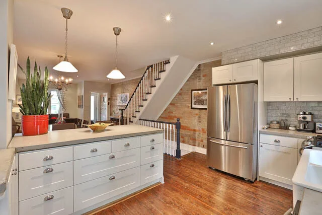 Ivy Avenue House - Kitchen &amp; Living