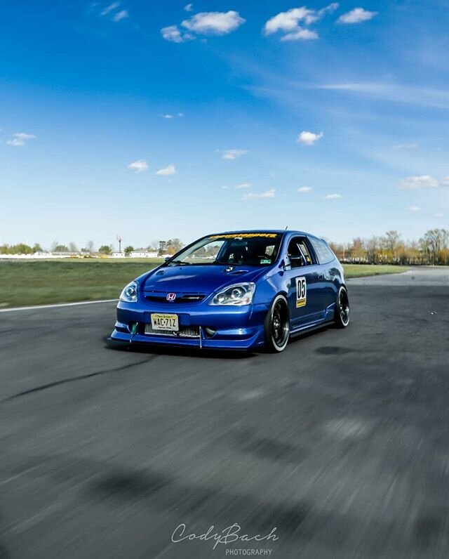 Have a great day everyone! 
#frontendfriday with the roller by @codymedia 
Thanks to all of you for your continued support throughout the years.  I look forward to helping you with all of your builds needs for years to come. 
DM or text/call 215-801-