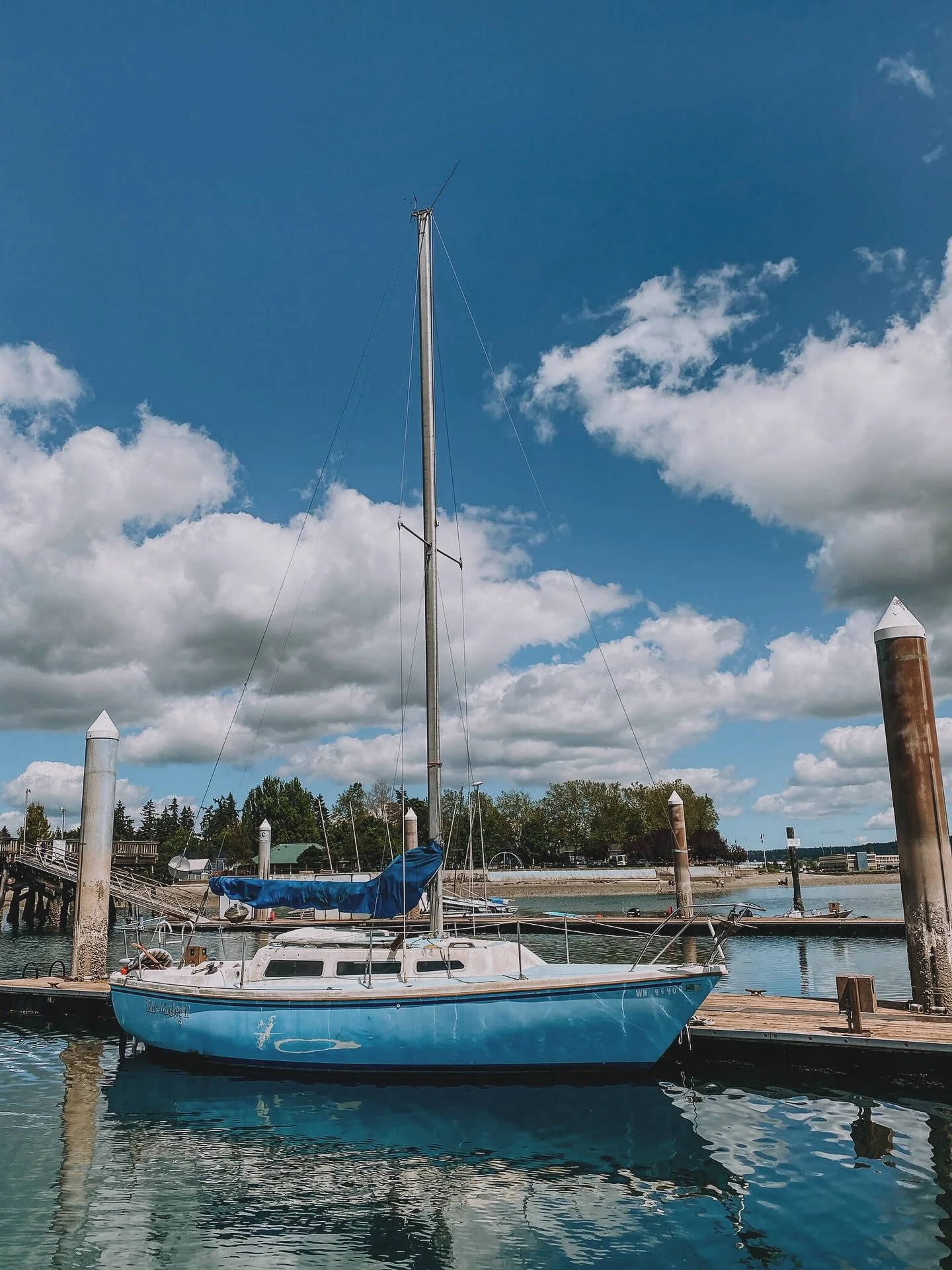 Ready for a delicious adventure? Explore the beach and the pier on the Silverdale waterfront in Old Town Silverdale with yummy nourishment provided by Monica&lsquo;s Waterfront Bakery &amp; Caf&eacute;. While we opted for a giant stack of chocolate c