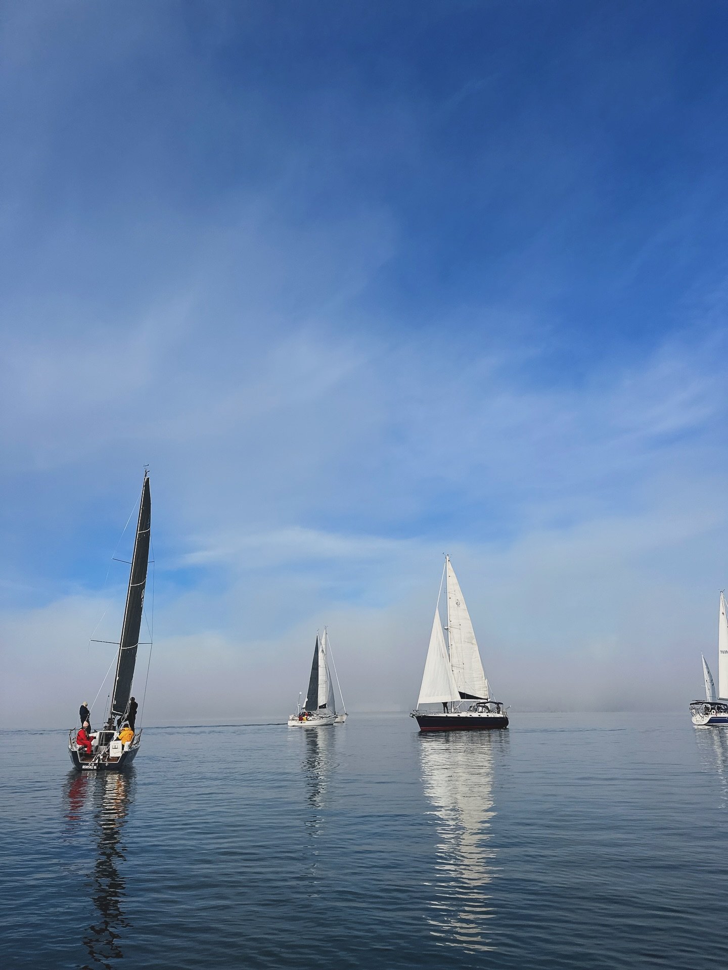November sailing when the weather breaks is 💯! These fall days can&rsquo;t decide whether it&rsquo;s rain or gorgeous sunshine&hellip;you gotta take the sun when it comes and make the most of it!