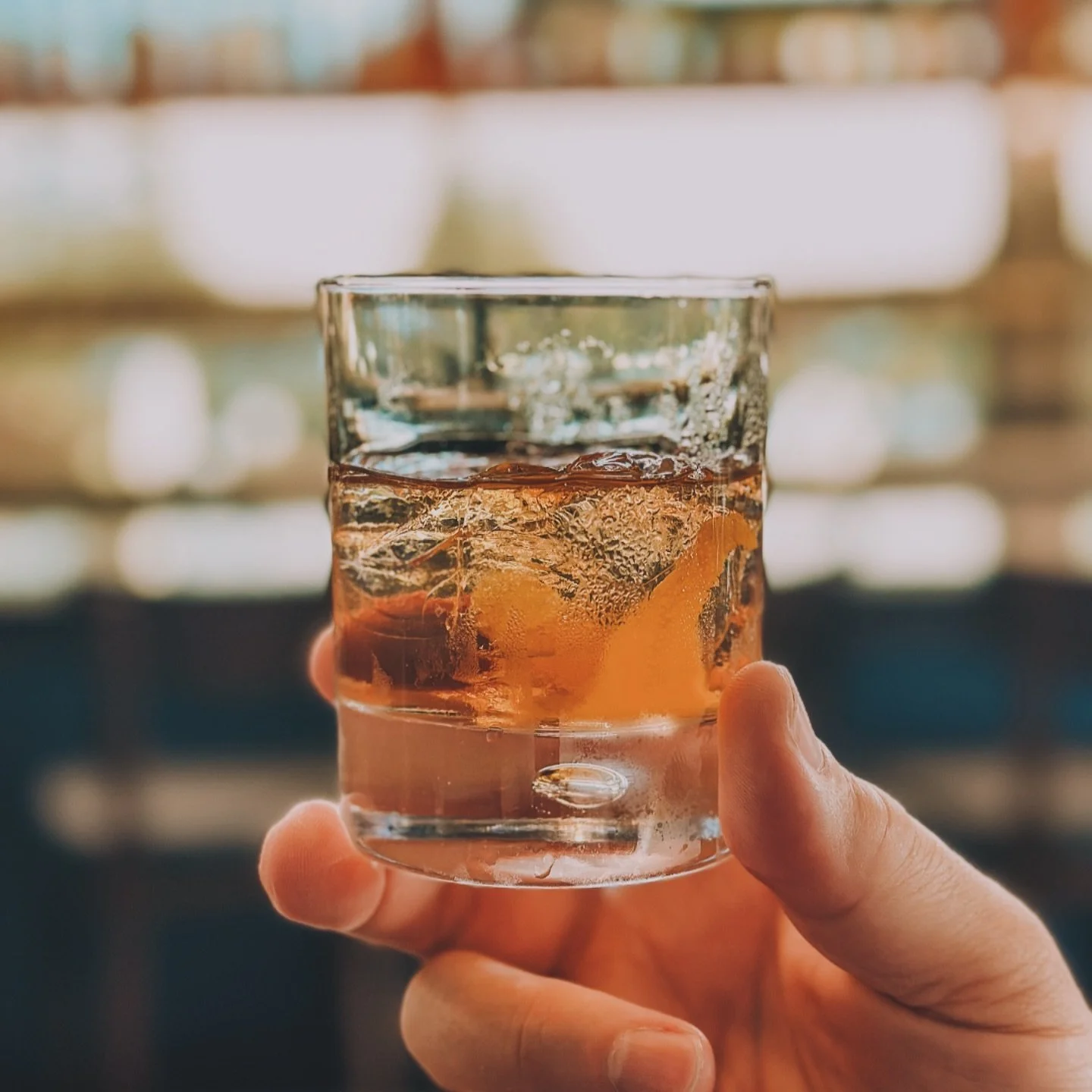 Cheers to a great Sunday from the one and only Maynard&rsquo;s restaurant in Silverdale. #lovekitsap #silverdale #WA #pnw #eatlocal #cocktail 
@maynardssilverdale @greaterkitsapchamber