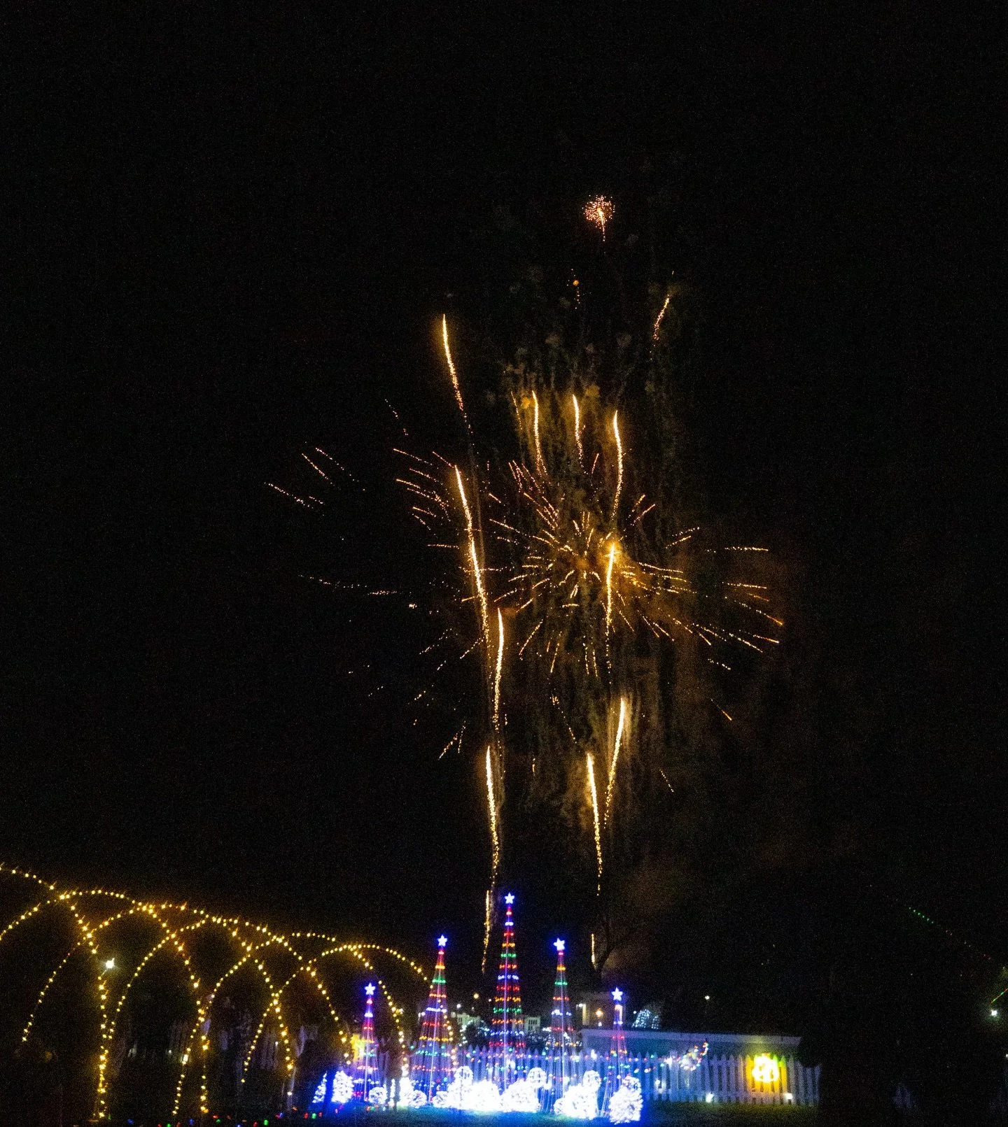 @portgamble was absolutely filled with holiday glow last weekend during the annual Country Christmas. This event is a must for anyone that loves lights and FIREWORKS! This is the only firework show in Kitsap during the Christmas holiday. Santa&rsquo;