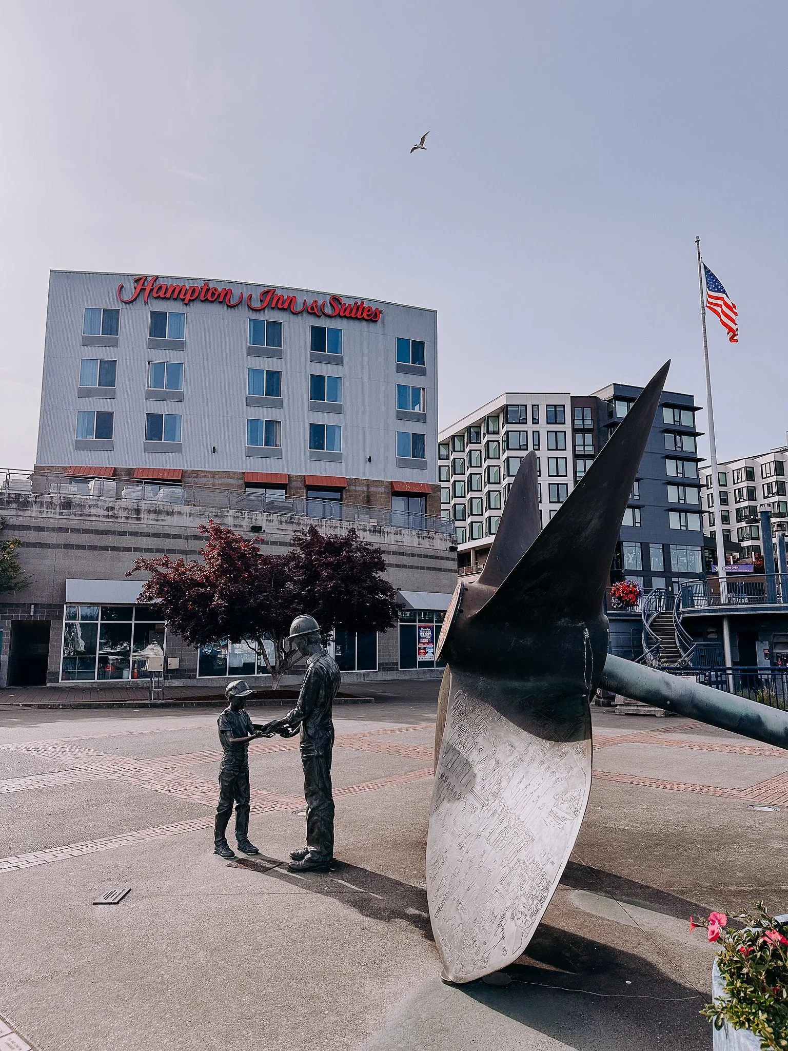 Hampton Inn &amp; Suites